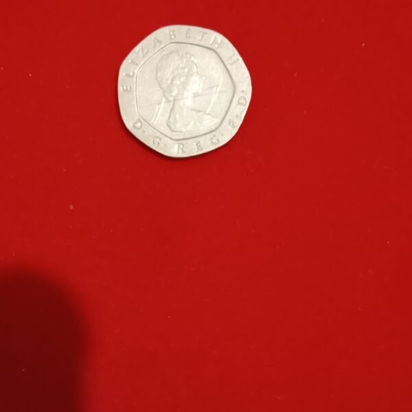 الملكة إليزابيث ٢٠بنس النادرة جدا لعام ١٩٨٢